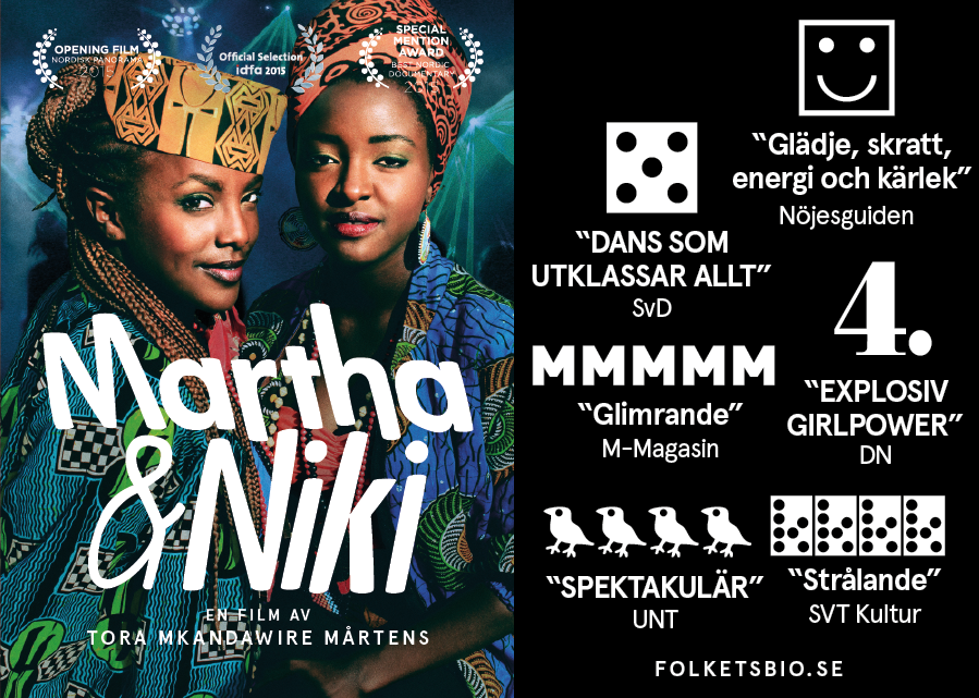 Martha och Niki tittar på kameran och ler.